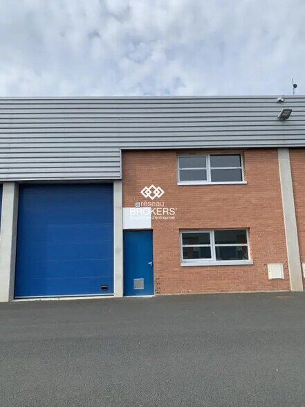 Industriel/Logistique dans Chambly à louer - Photo de l’immeuble – Image 1 sur 6