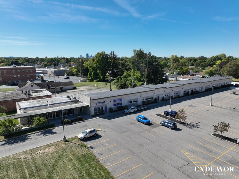 1299 Portland Ave, Rochester, NY à vendre - Photo de l’immeuble – Image 3 sur 7