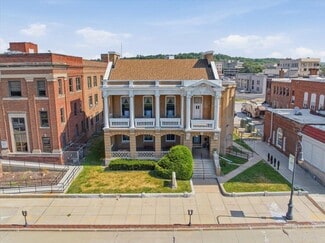 Plus de détails pour 530 1st Ave, Council Bluffs, IA - Spécialisé à vendre
