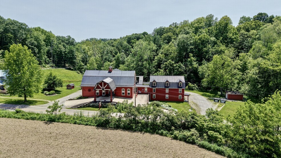 6838 County Road 203, Millersburg, OH à vendre - Photo principale – Image 1 sur 59