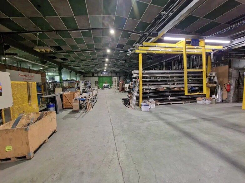 Industriel/Logistique dans Contes à louer - Photo de l’immeuble – Image 2 sur 6