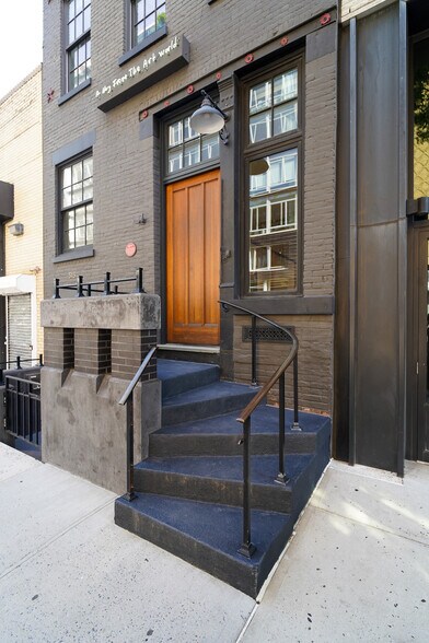 515 W 19th St, New York, NY à louer - Photo de l’immeuble – Image 3 sur 3
