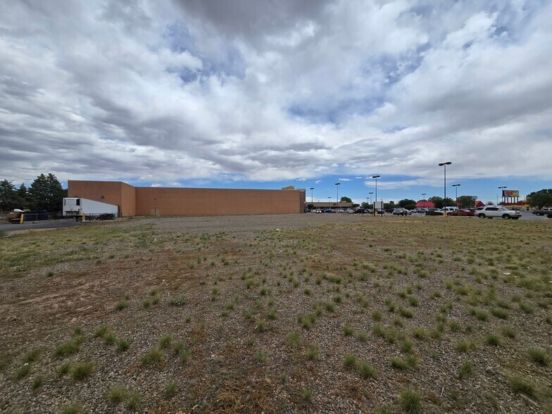 1100 Block Main Street St, Roswell, NM à vendre - Photo de l’immeuble – Image 2 sur 8