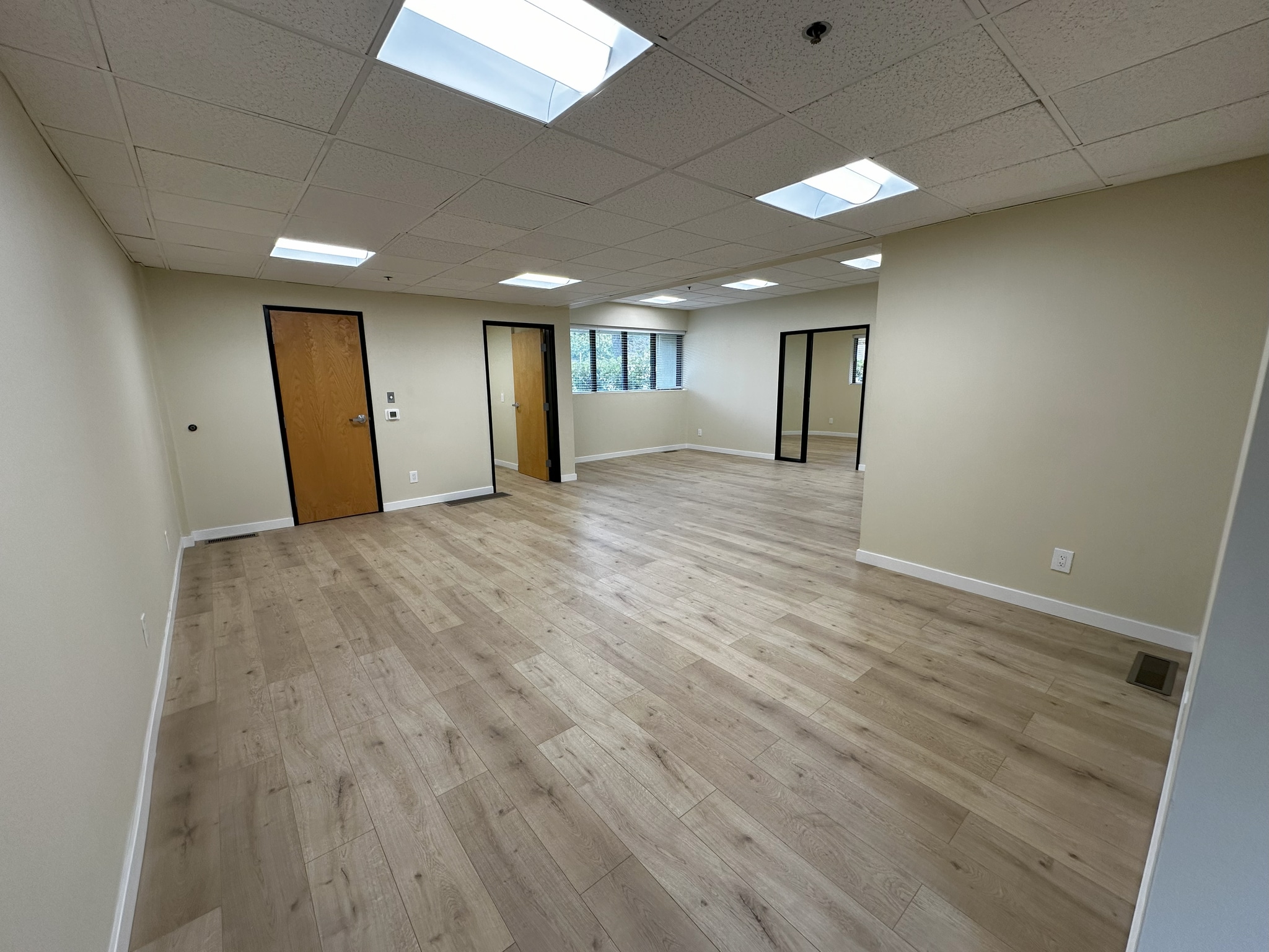 4035 E Thousand Oaks Blvd, Westlake Village, CA à louer Photo intérieure– Image 1 sur 9