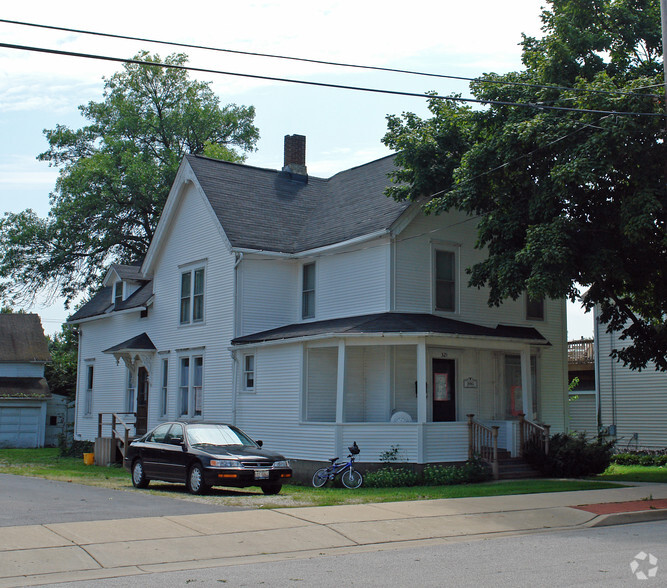 321 Jefferson St, Algonquin, IL à louer - Photo principale – Image 1 sur 10