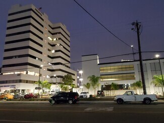 Plus de détails pour 18800 Delaware St, Huntington Beach, CA - Médical à louer