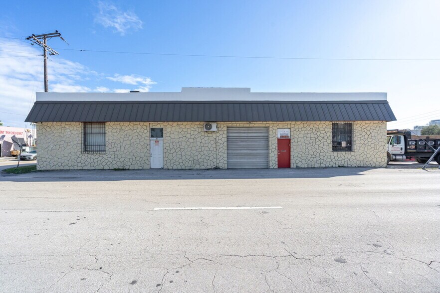 921 N 21st Ave, Hollywood, FL à louer - Photo de l’immeuble – Image 1 sur 29