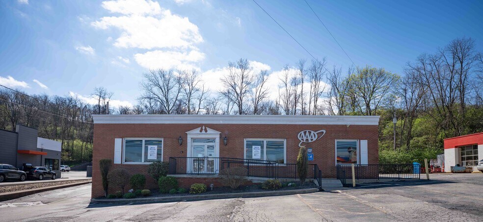 196 Murtland Ave, Washington, PA à vendre - Photo principale – Image 1 sur 7