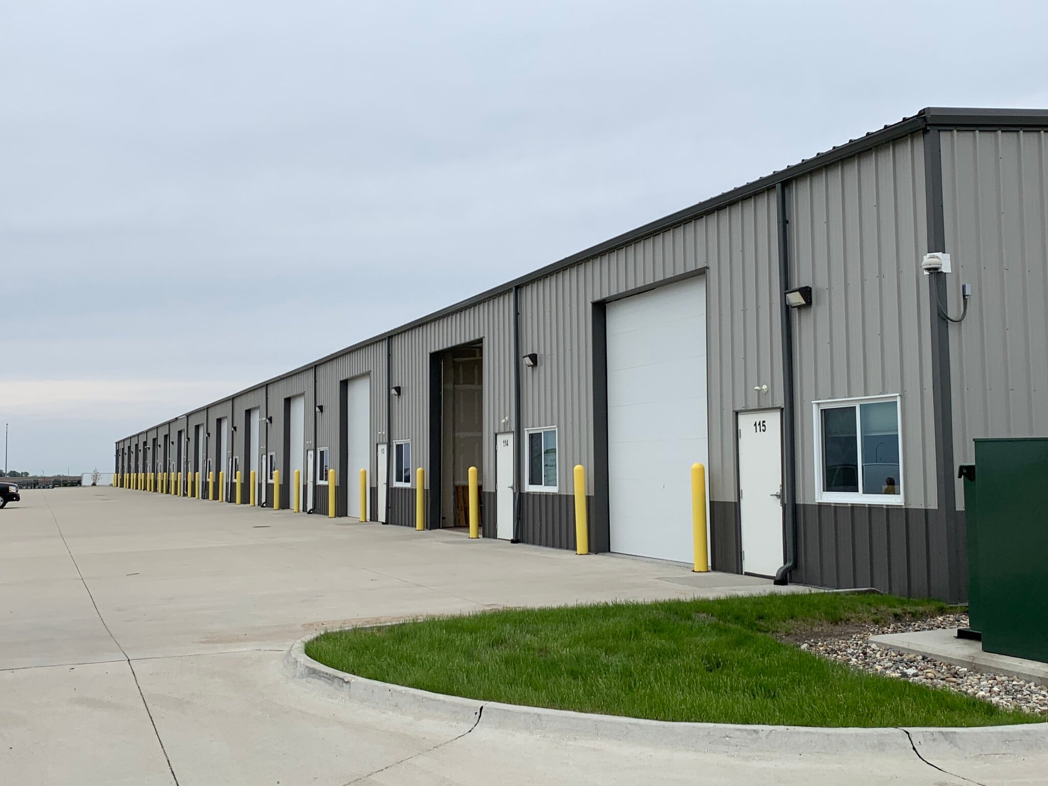 1311 NW Laurel St, Elkhart, IA à louer Photo de l’immeuble– Image 1 sur 5