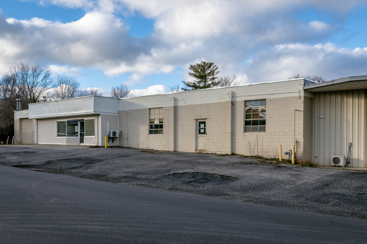 1030 Greystone St, Harrisonburg, VA à louer Photo de l’immeuble– Image 1 sur 23