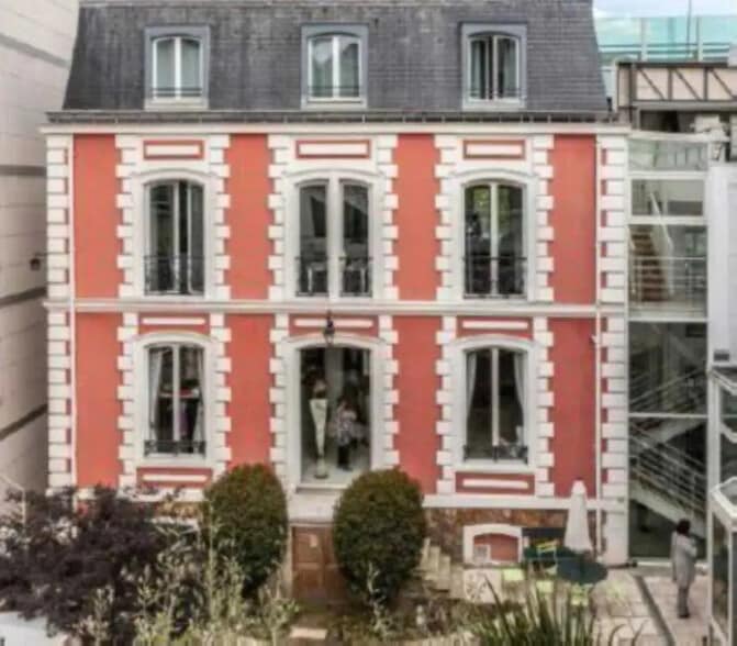 24-25 Quai Du President Carnot, Saint-Cloud à louer - Photo de l’immeuble – Image 3 sur 4