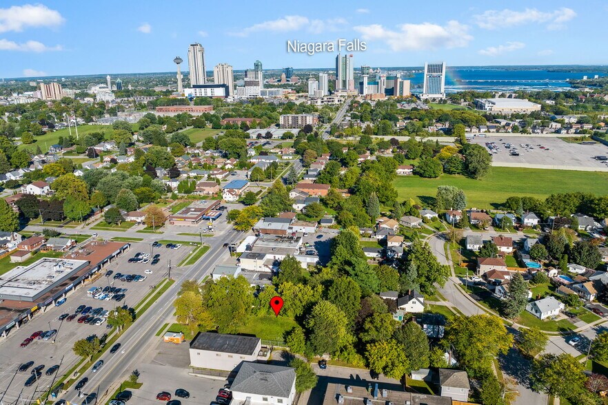 6192 Dunn St, Niagara Falls, ON à vendre - Aérien – Image 2 sur 8