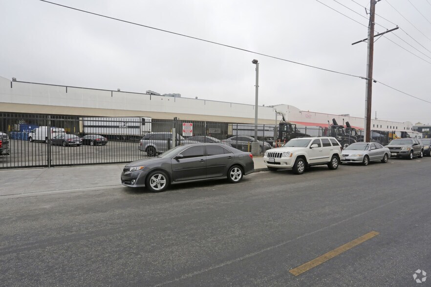 1701-1761 Bay St, Los Angeles, CA à louer - Photo de l’immeuble – Image 2 sur 8