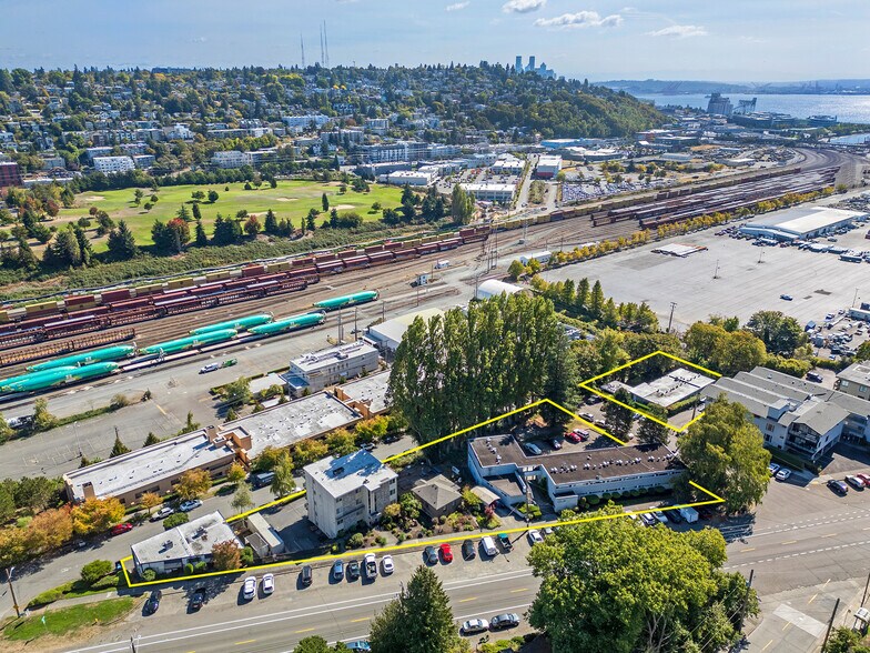 2634 Thorndyke Ave W, Seattle, WA à vendre - Photo de l’immeuble – Image 1 sur 7