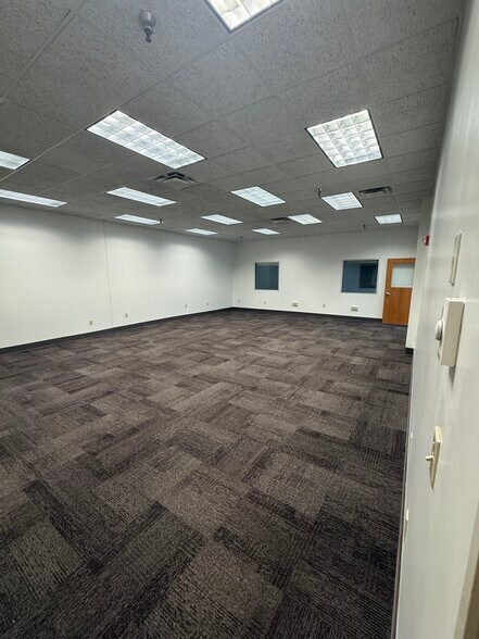 1133 S Edwin C Moses Blvd, Dayton, OH à louer - Photo de l’immeuble – Image 2 sur 20