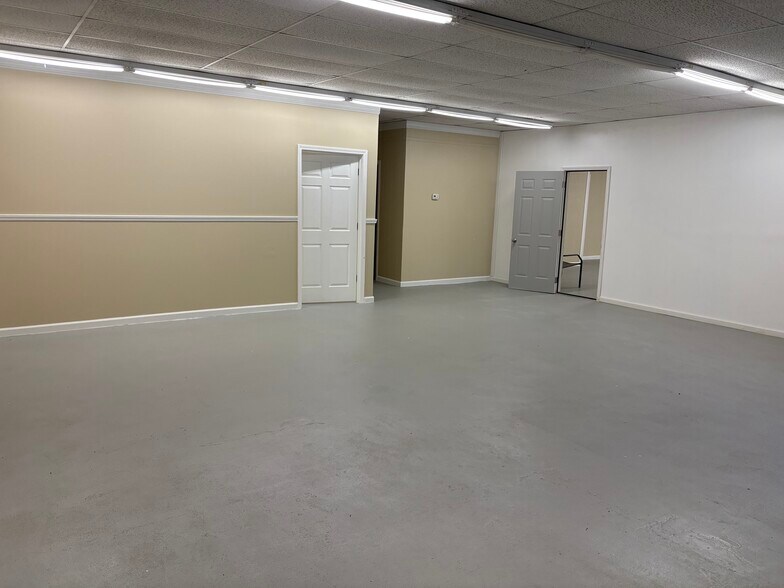 2914 Gibbon Rd, Charlotte, NC à louer - Photo de l’immeuble – Image 3 sur 21