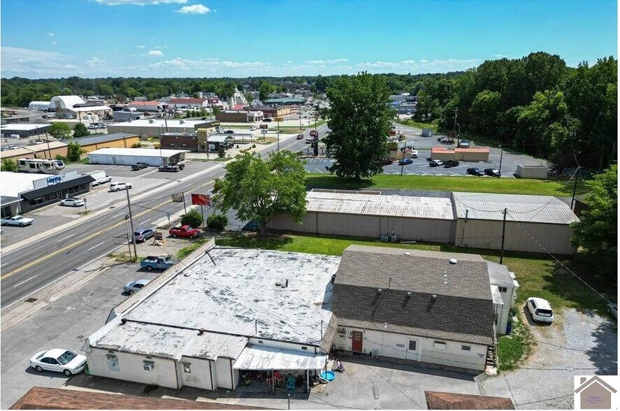 318 Main St, Benton, KY à vendre - Photo de l’immeuble – Image 2 sur 5
