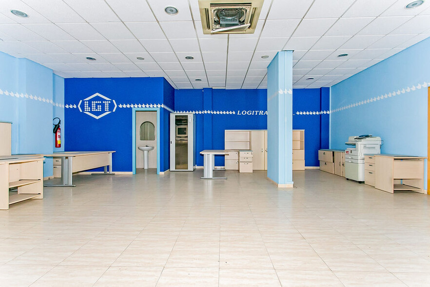 View Photo