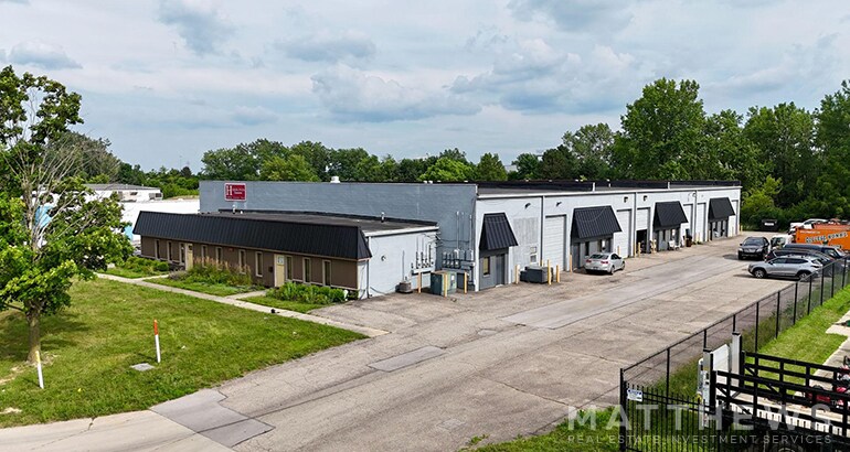 3999 Parkway Ln, Hilliard, OH à vendre - Photo de l’immeuble – Image 1 sur 3