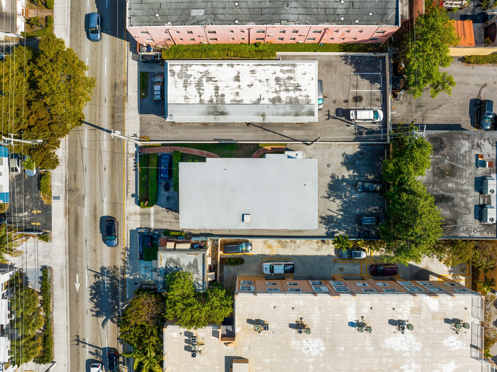 1050 SW 7th St, Miami, FL à vendre Photo de l’immeuble– Image 1 sur 35