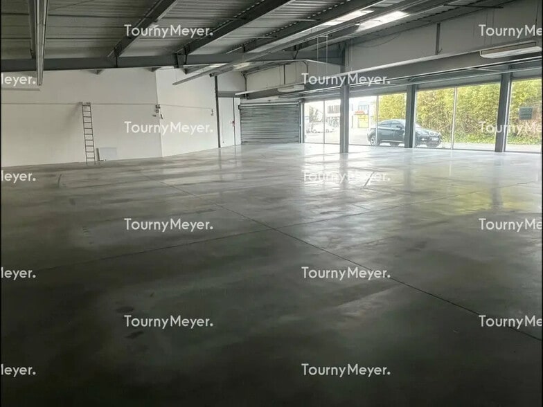 Local commercial dans Lons à louer - Photo intérieure – Image 3 sur 5