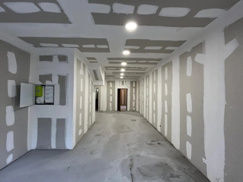 Local commercial dans Toulon à louer - Photo intérieure – Image 2 sur 5