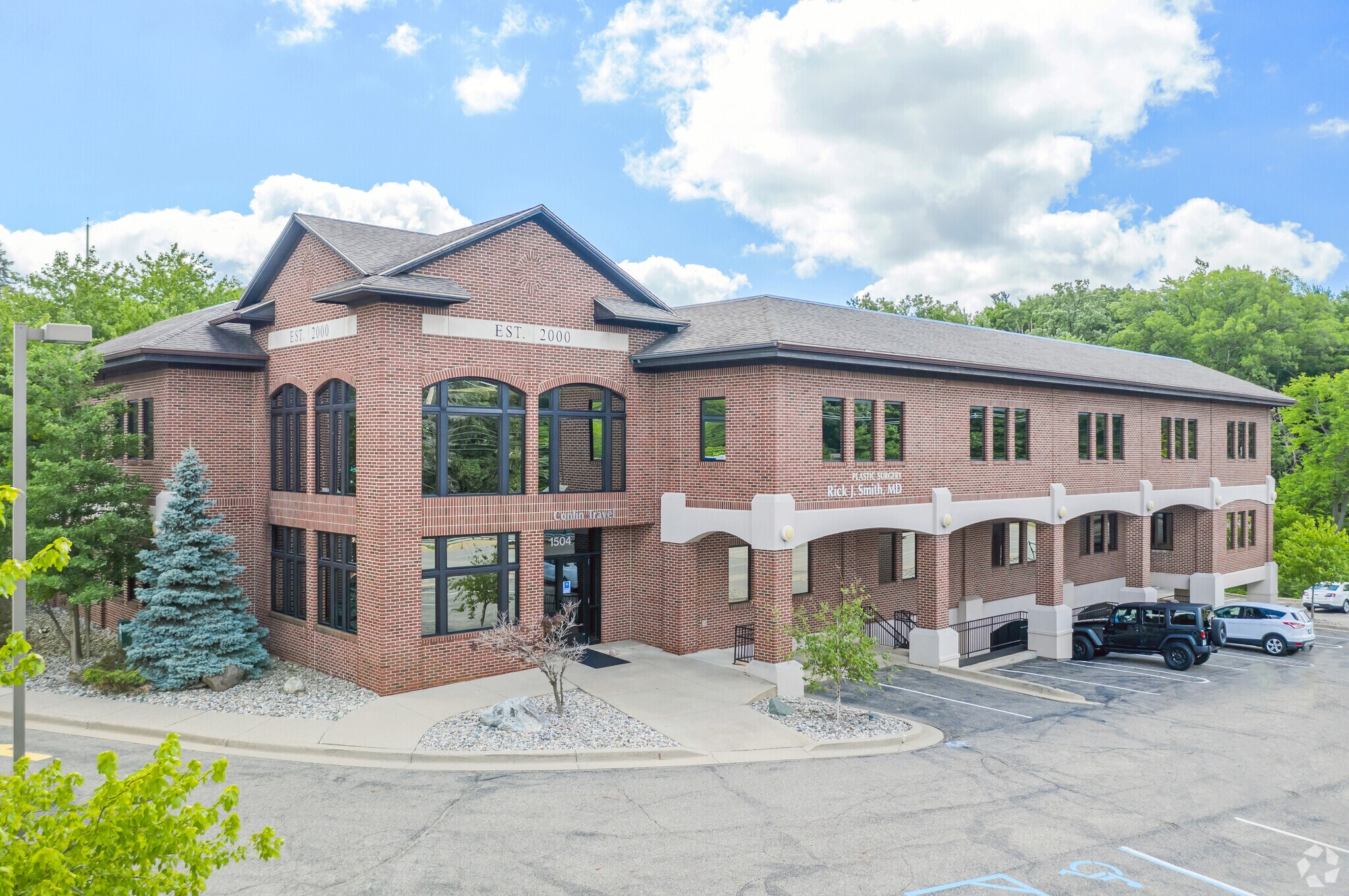 1504 E Grand River Ave, East Lansing, MI à louer Photo principale– Image 1 sur 9