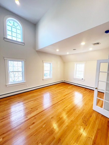 868-870 Boston Post Rd, Darien, CT à louer - Photo intérieure – Image 2 sur 17