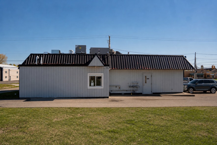 5784 W US Highway 10, Ludington, MI à vendre - Photo de l’immeuble – Image 3 sur 7