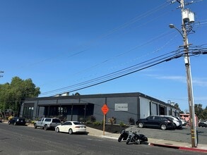 2245 Via De Mercados, Concord, CA à louer Photo de l’immeuble– Image 1 sur 2