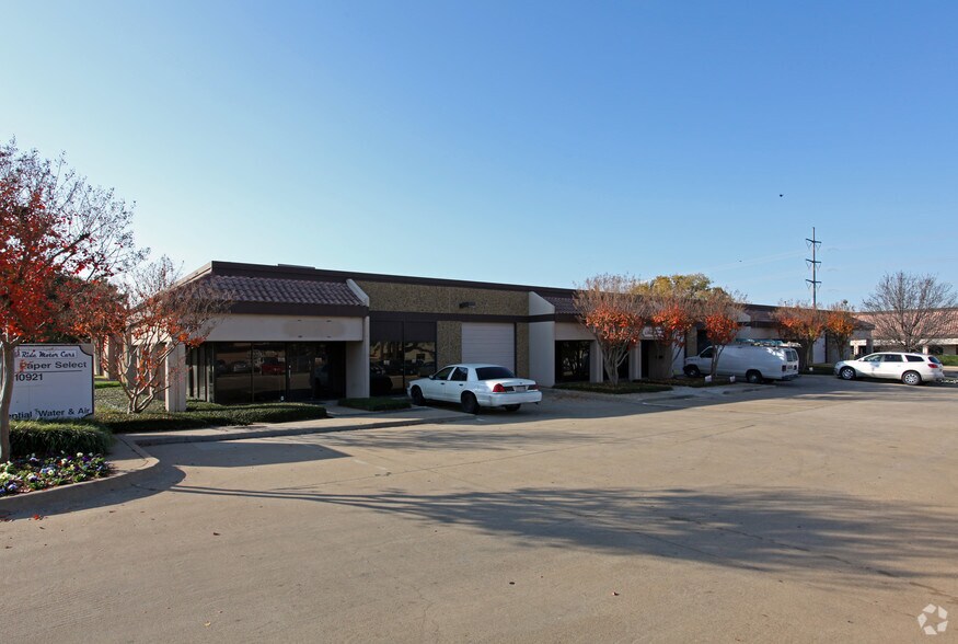 10921 Shady Trl, Dallas, TX à louer - Photo de l’immeuble – Image 3 sur 3