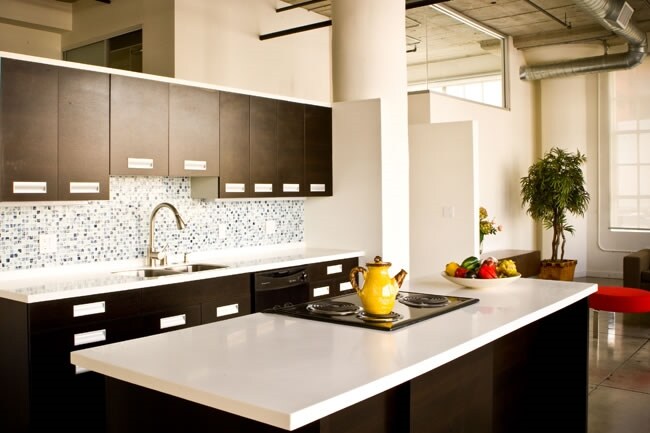 908 Santee St, Los Angeles, CA à louer - Photo intérieure – Image 2 sur 19