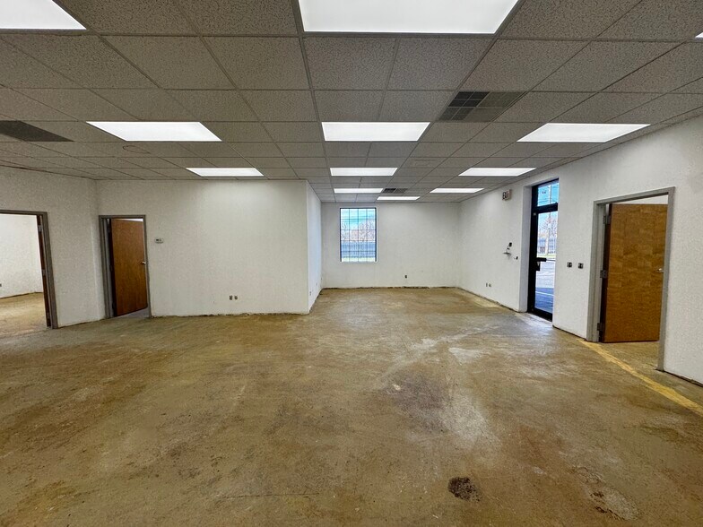 1334 Fall River Ave, Seekonk, MA à louer - Photo intérieure – Image 3 sur 21