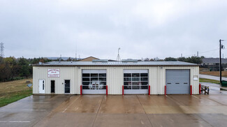Plus de détails pour 101 Ewing St, Ferris, TX - Spécialisé à vendre