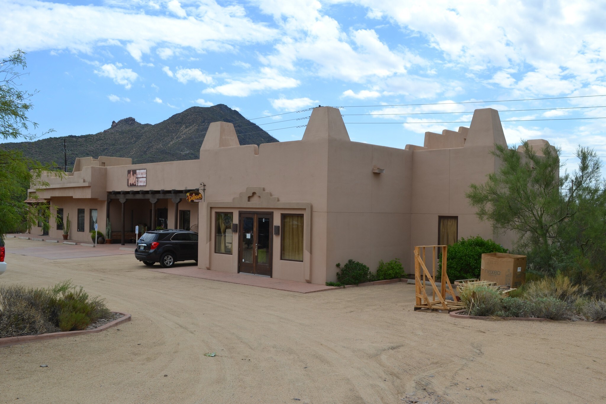 6070 E Cave Creek Rd, Cave Creek, AZ à louer Photo principale– Image 1 sur 33