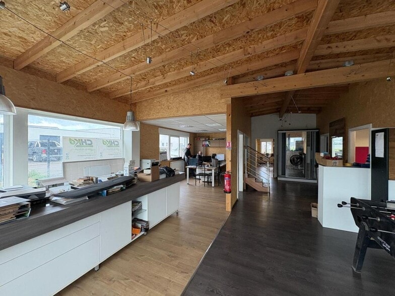 Local d'activités dans Wolfgantzen à vendre - Photo intérieure – Image 1 sur 17