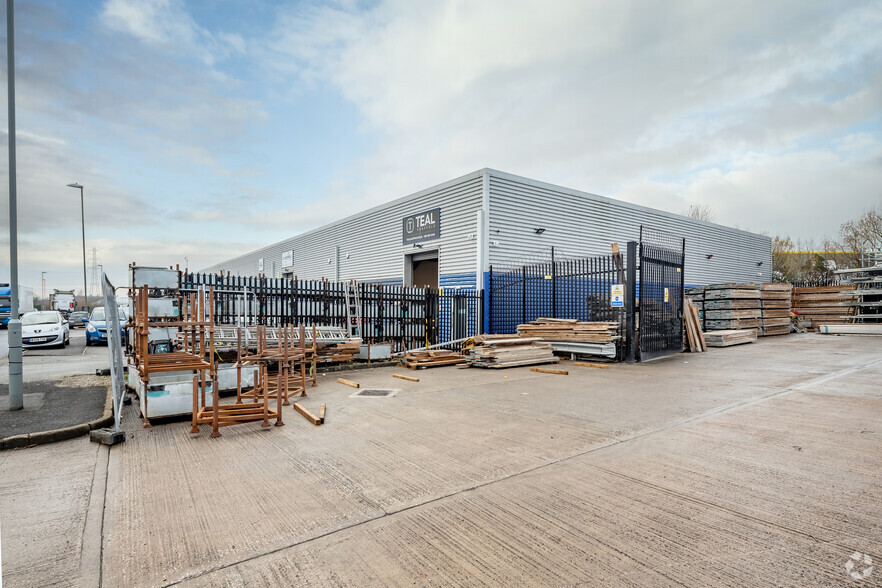 Britonwood Trading Estate, Liverpool à louer - Photo de l’immeuble – Image 3 sur 7