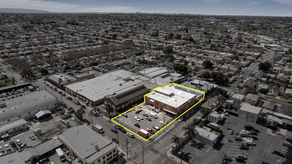 2000-2010 W 62nd St, Los Angeles, CA à vendre - Photo de l’immeuble – Image 1 sur 41