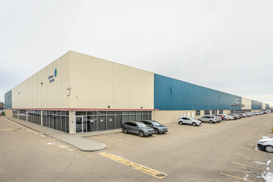 17402-17420 116 Ave NW, Edmonton, AB à louer - Photo principale – Image 1 sur 4