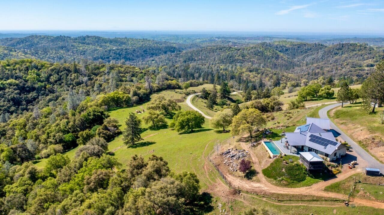 13088 Trembath Mountain Rd, Fiddletown, CA à vendre Photo principale– Image 1 sur 116