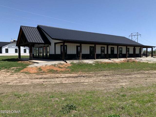 13225 Jay Drive, Neosho, MO à vendre - Photo de l’immeuble – Image 2 sur 9