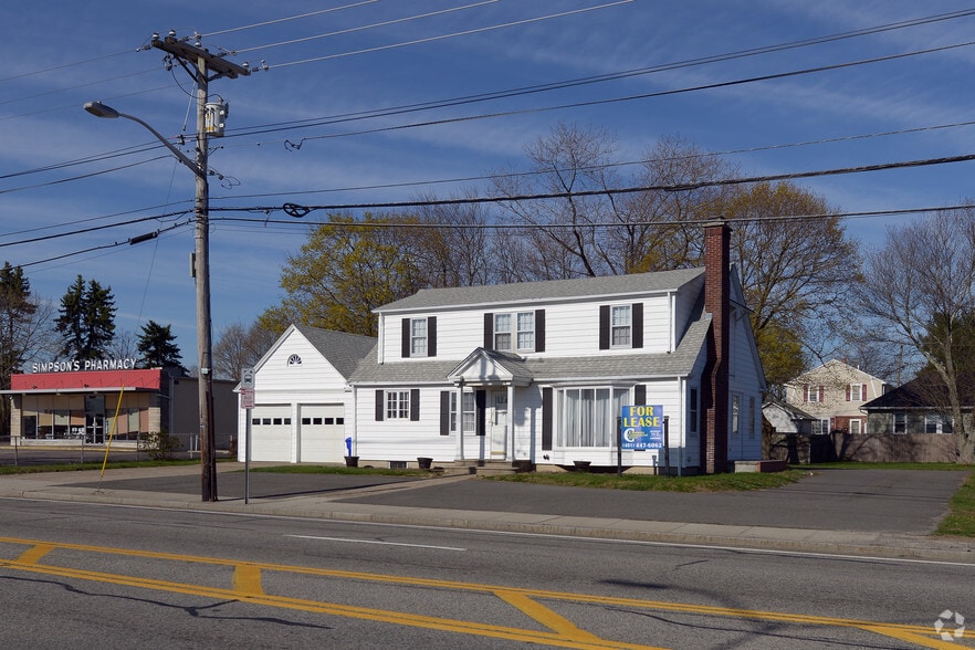24 Newport Ave, Pawtucket, RI à vendre - Photo de l’immeuble – Image 3 sur 23
