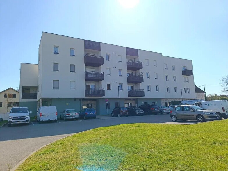 Bureau dans Grenoble à louer - Photo de l’immeuble – Image 2 sur 12