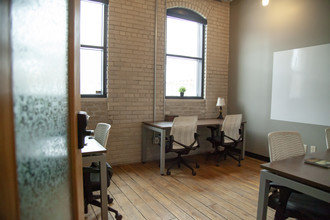 1400 NE Van Buren St, Minneapolis, MN à louer Photo intérieure– Image 1 sur 3