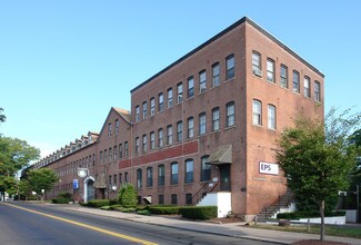 Plus de détails pour 85 Willow St, New Haven, CT - Local d'activités à louer