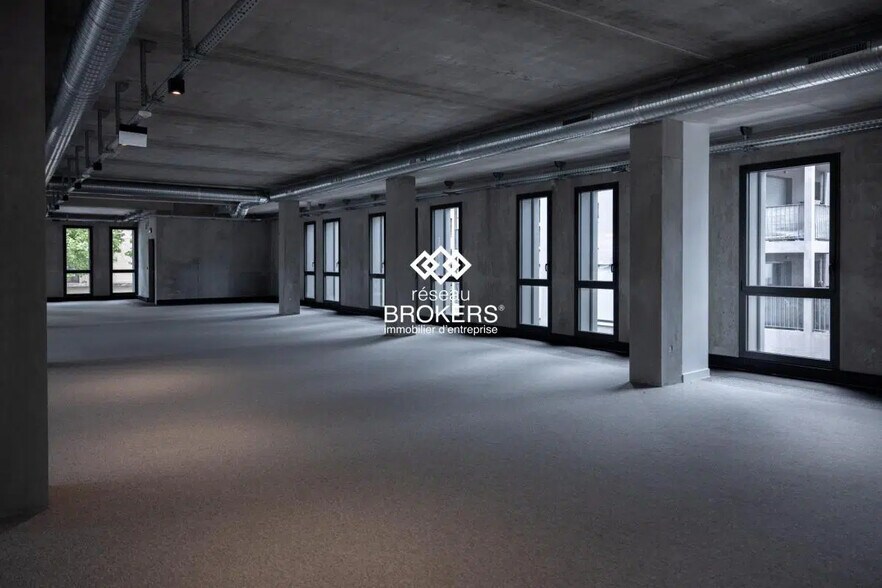 20 Rue Durand-Savoyat, Grenoble à louer - Photo de l’immeuble – Image 2 sur 16