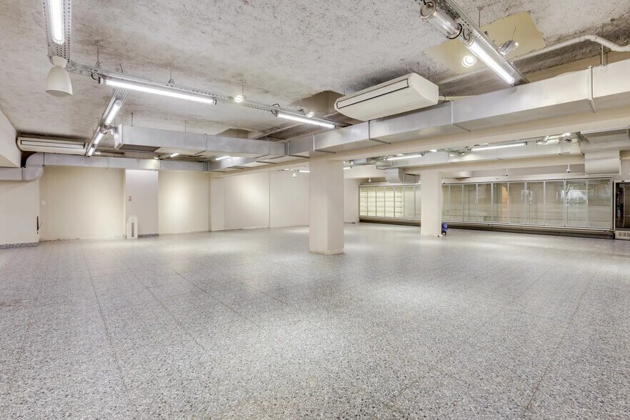 Local commercial dans Paris à vendre - Photo intérieure – Image 1 sur 7