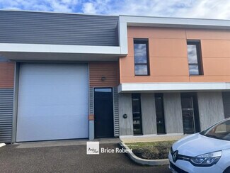 Plus de détails pour Bureau, Local d'activités à louer