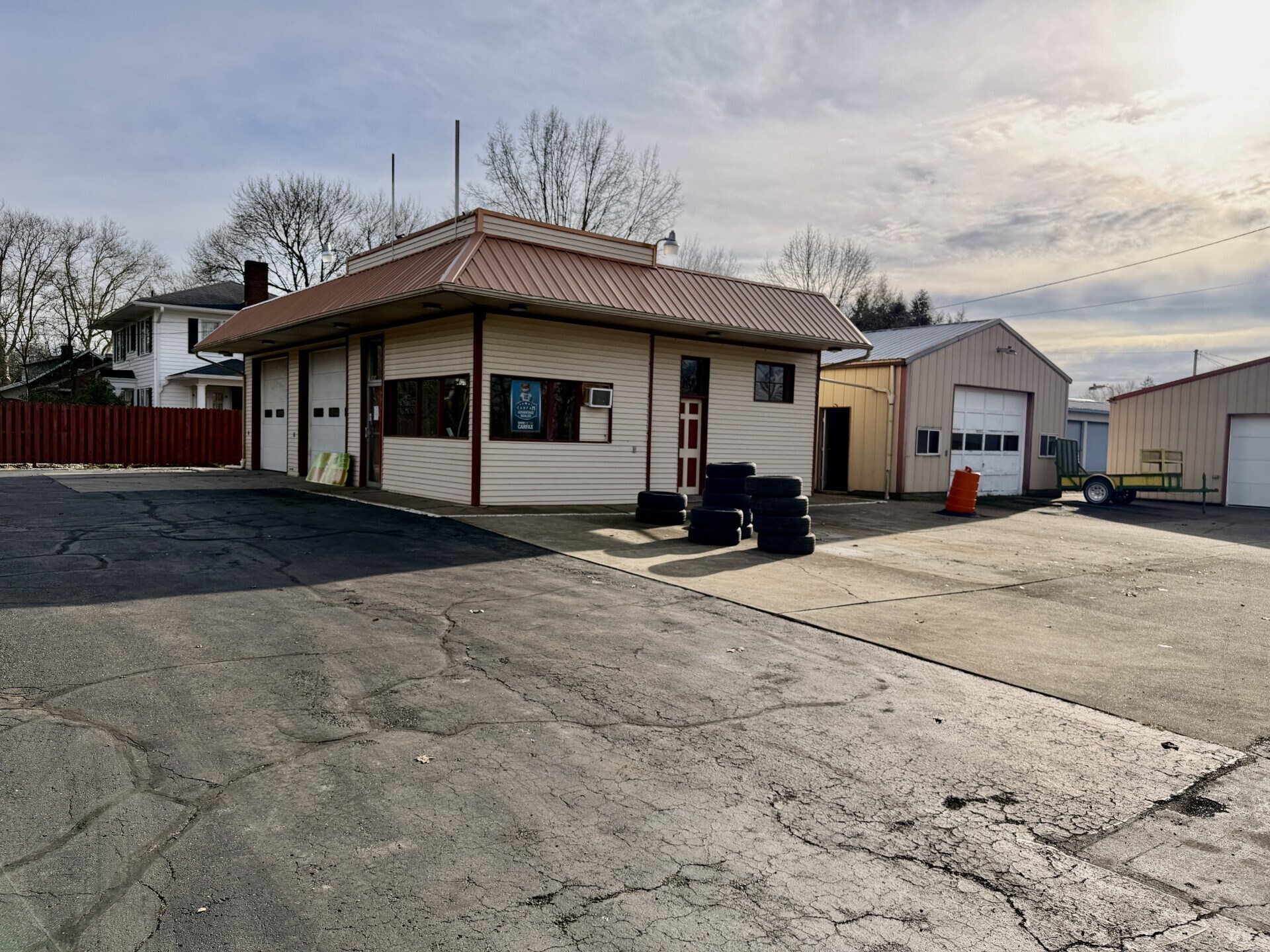 1414 E High Ave, New Philadelphia, OH à vendre Photo de l’immeuble– Image 1 sur 15