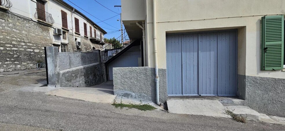 51 Avenue De L'Arbre Inferieur, Nice à louer - Photo de l’immeuble – Image 1 sur 5
